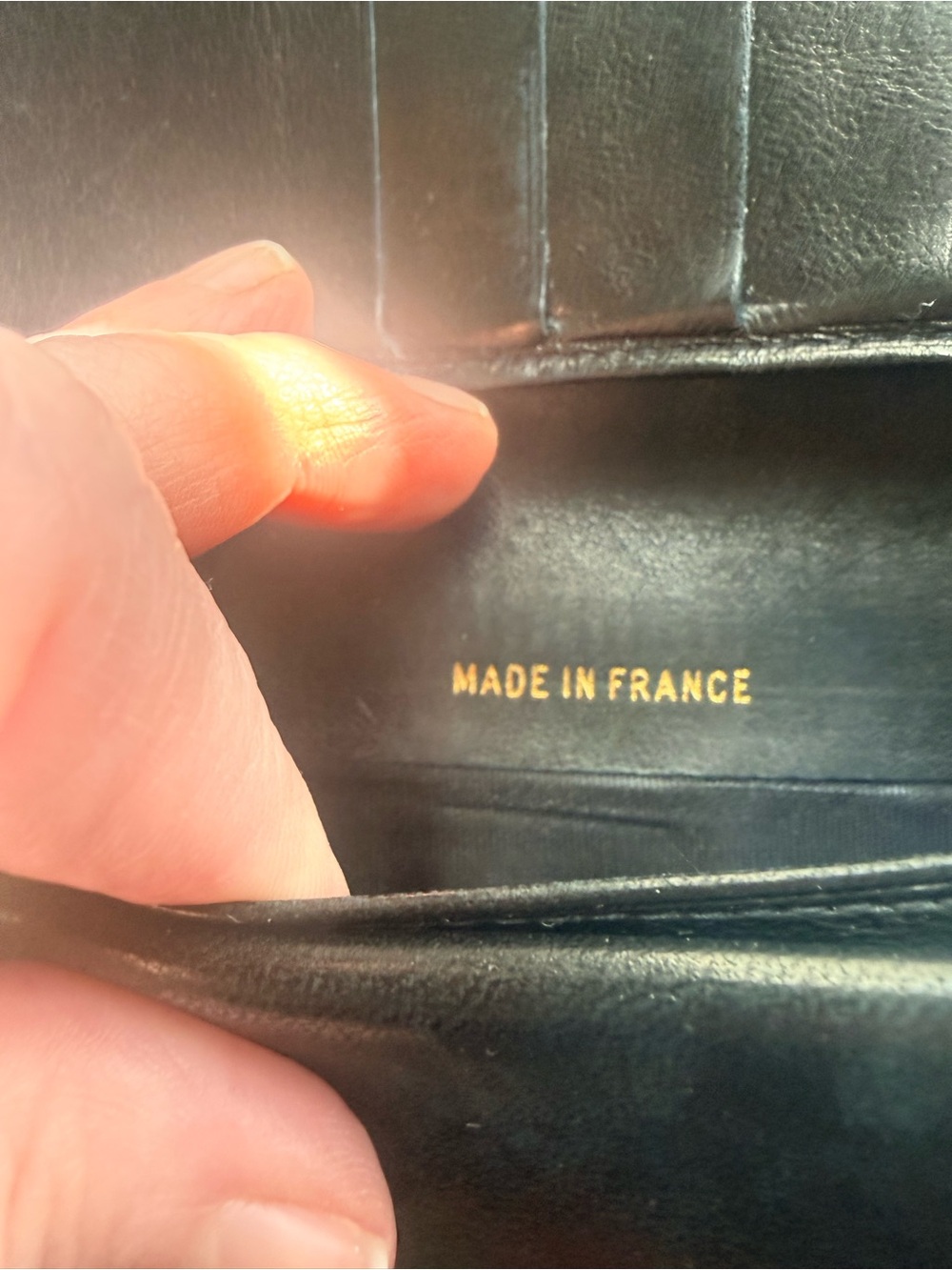 Authentic Chanel Timeless CC Patent Kisslock Wallet - Circa 1997-1999 - Picture 5 of 12